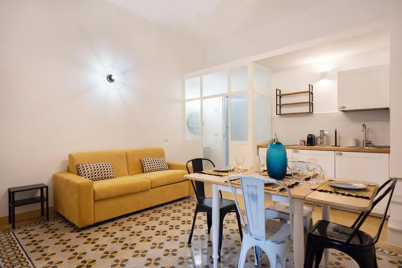Vintage Suite Napoli 0*, Naples